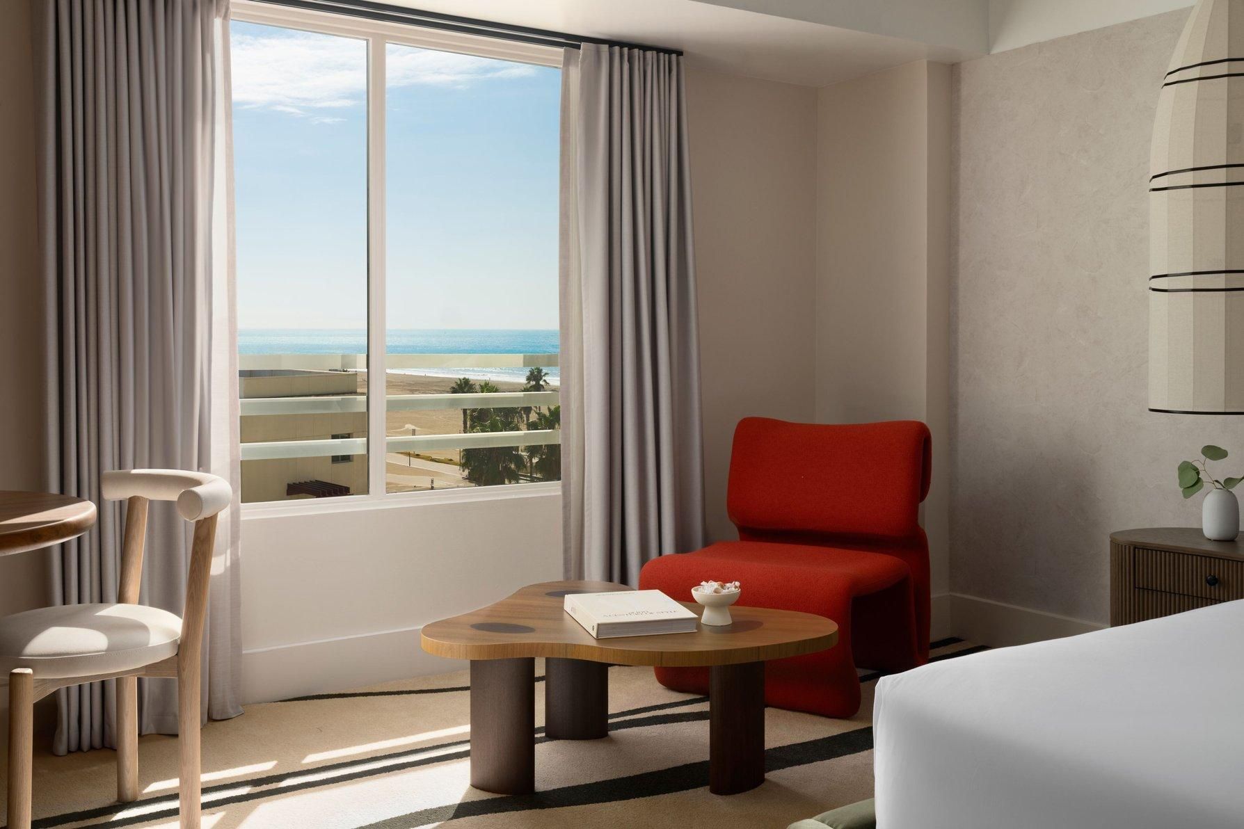 Guest room, 1 King, Partial ocean view