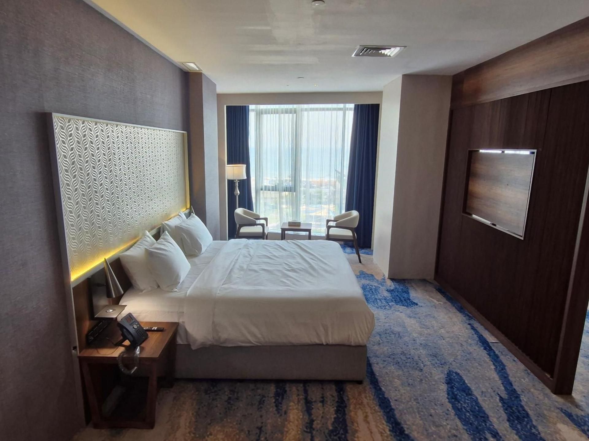 Junior Sea View Suite