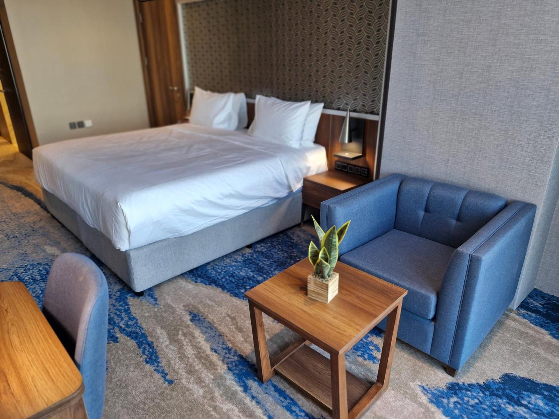 Superior King Room
