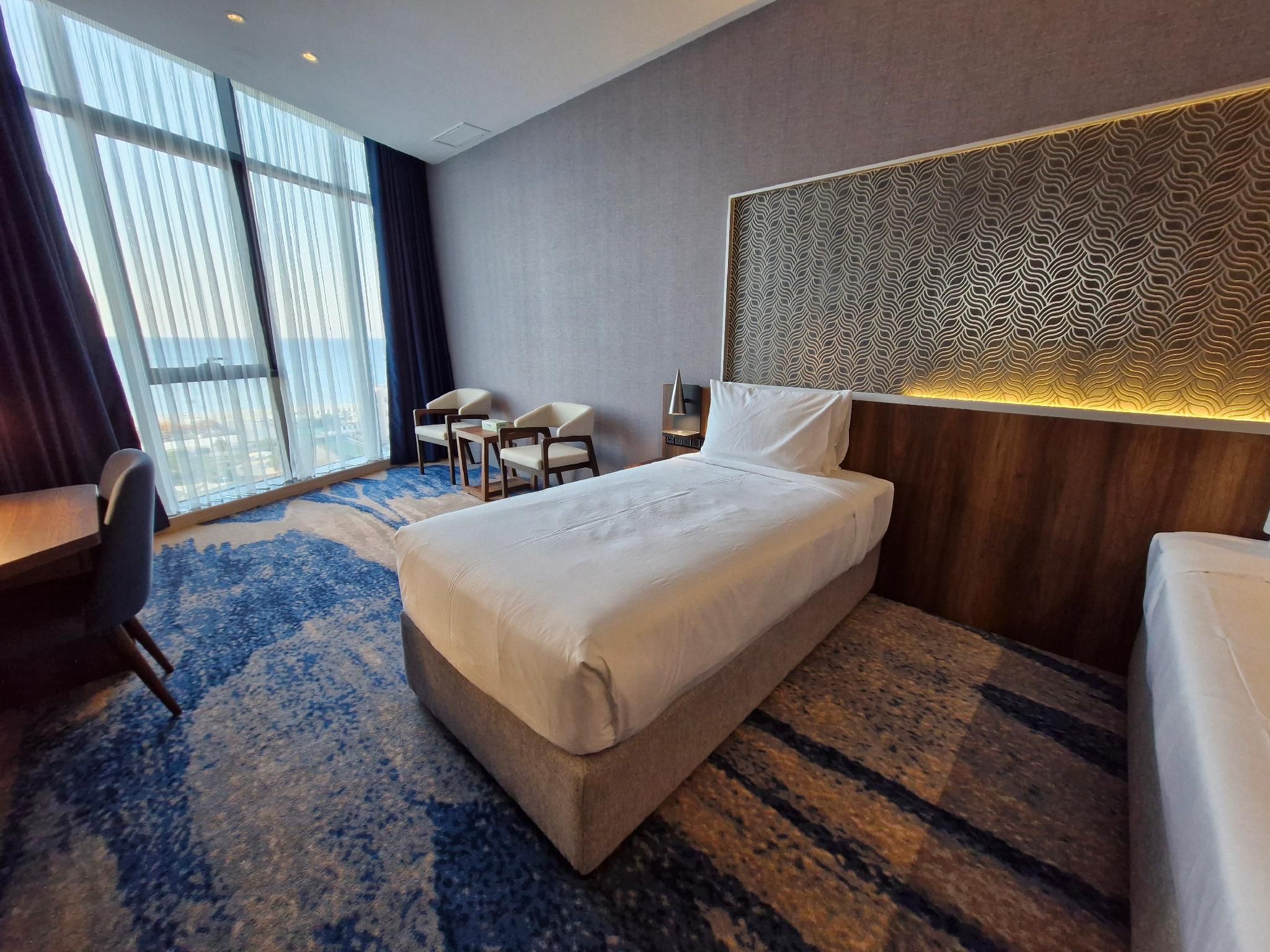 Deluxe Room King Bed Sea View