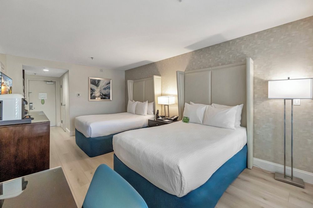 Superior Room, 2 Double Beds, Balcony, Courtyard View (Standard with Two Double Beds, Privat)