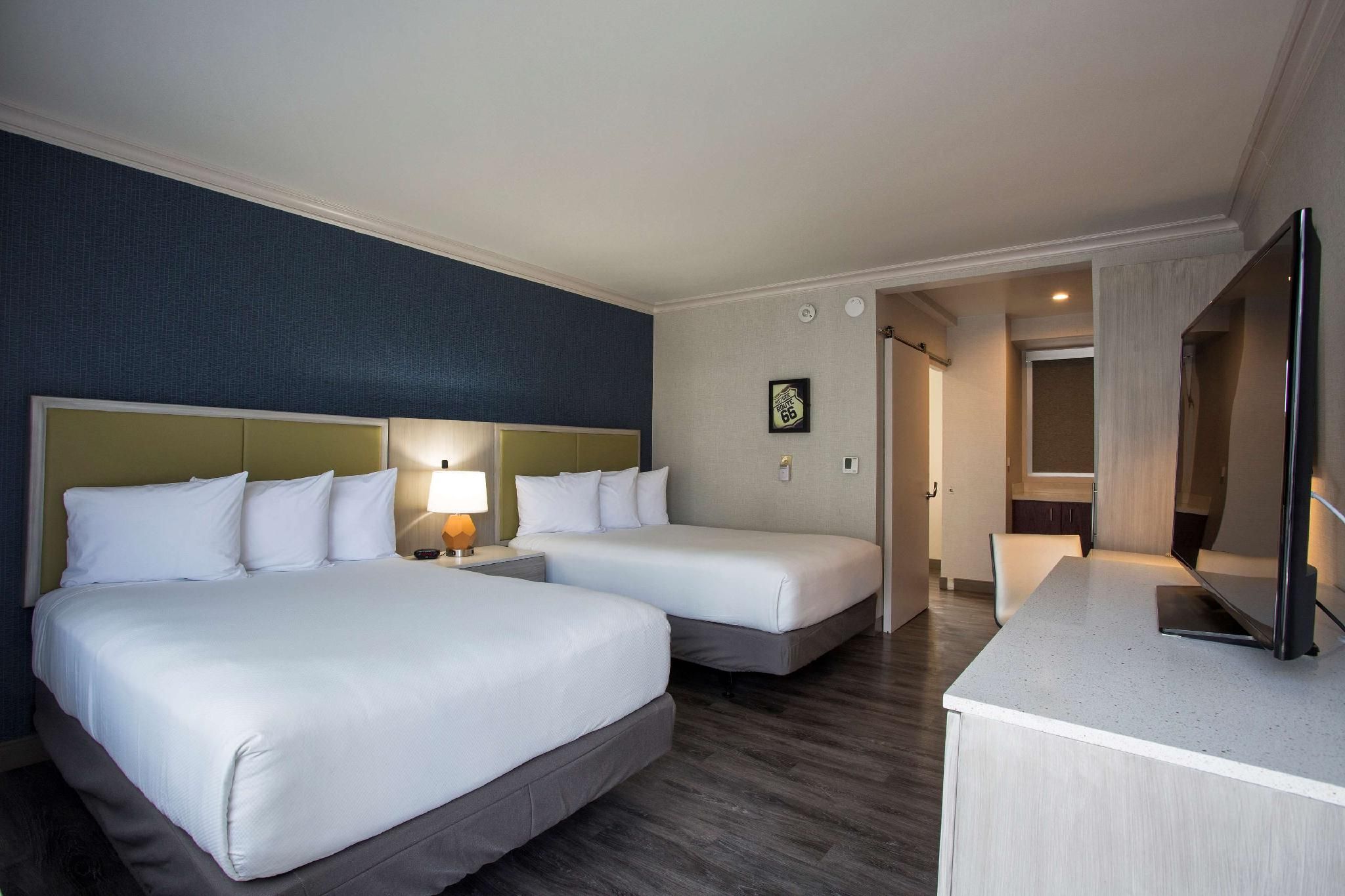 Accessibility - 2 Double Beds, Bathtub, Nonsmoking