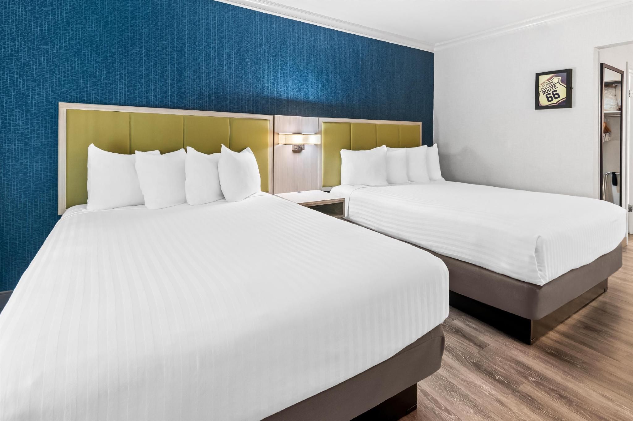 2 Queen Beds, Nonsmoking, Courtyard