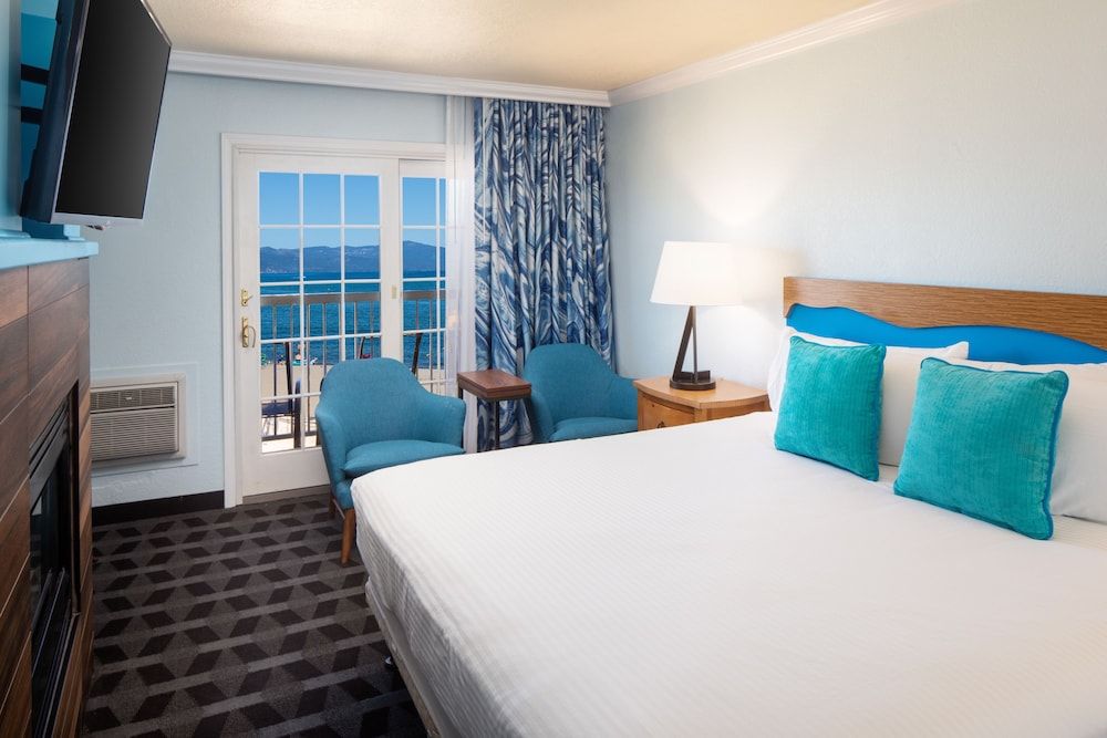 Premium Room, 1 King Bed, Beach View