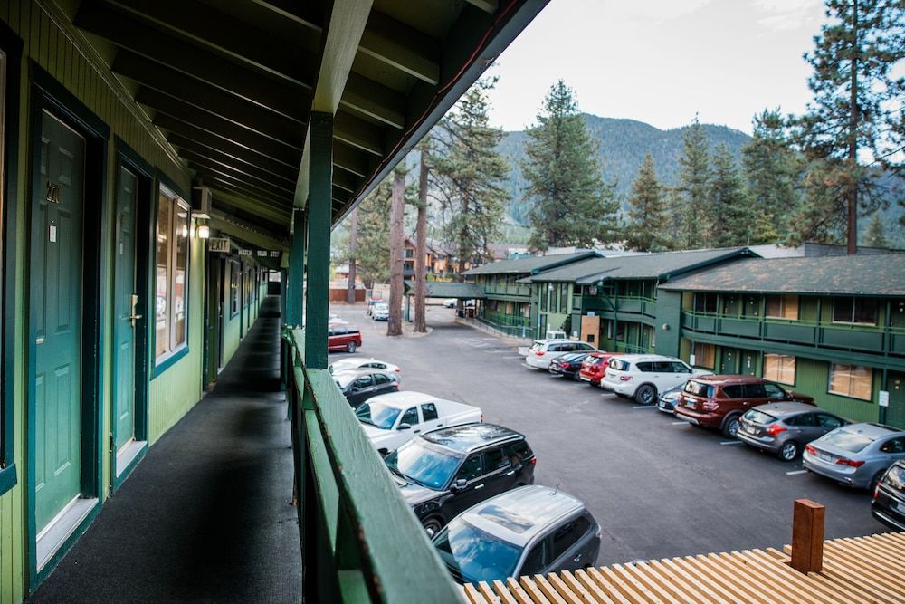 undefined Big Pines Mountain House 7