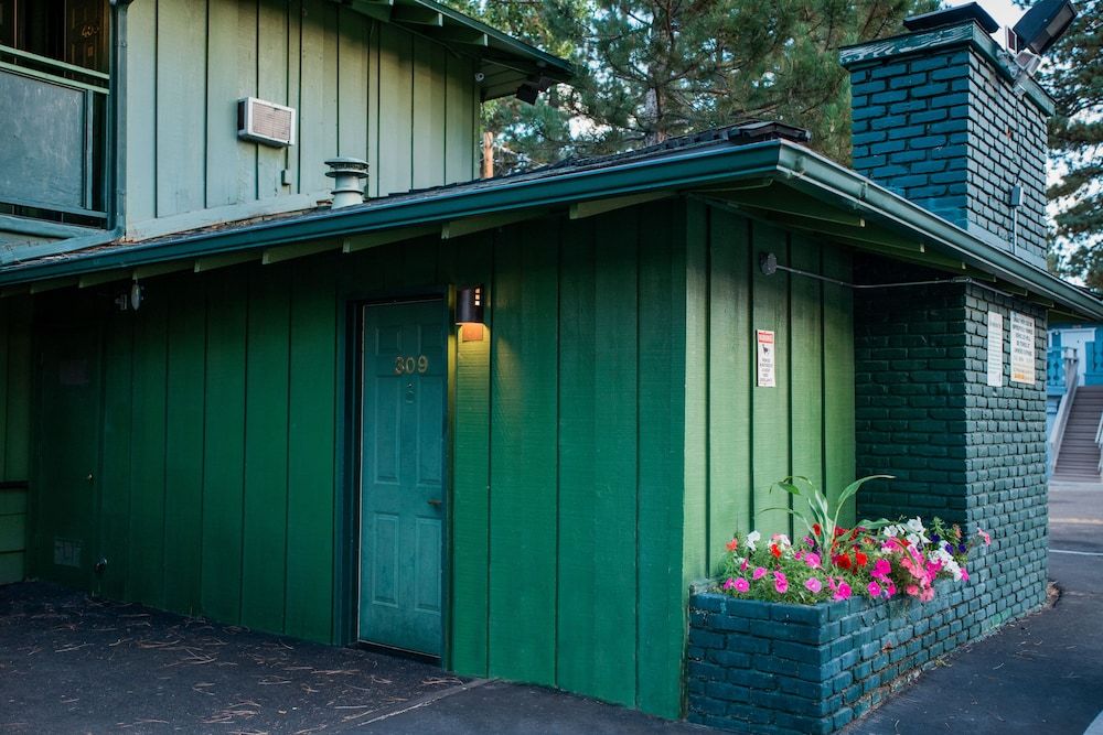 undefined Big Pines Mountain House 3