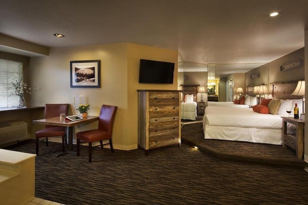 undefined POSTMARC Hotel and Spa Suites 7