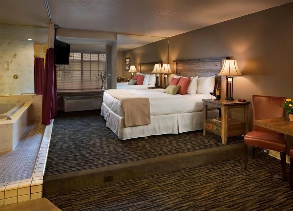 undefined POSTMARC Hotel and Spa Suites 8