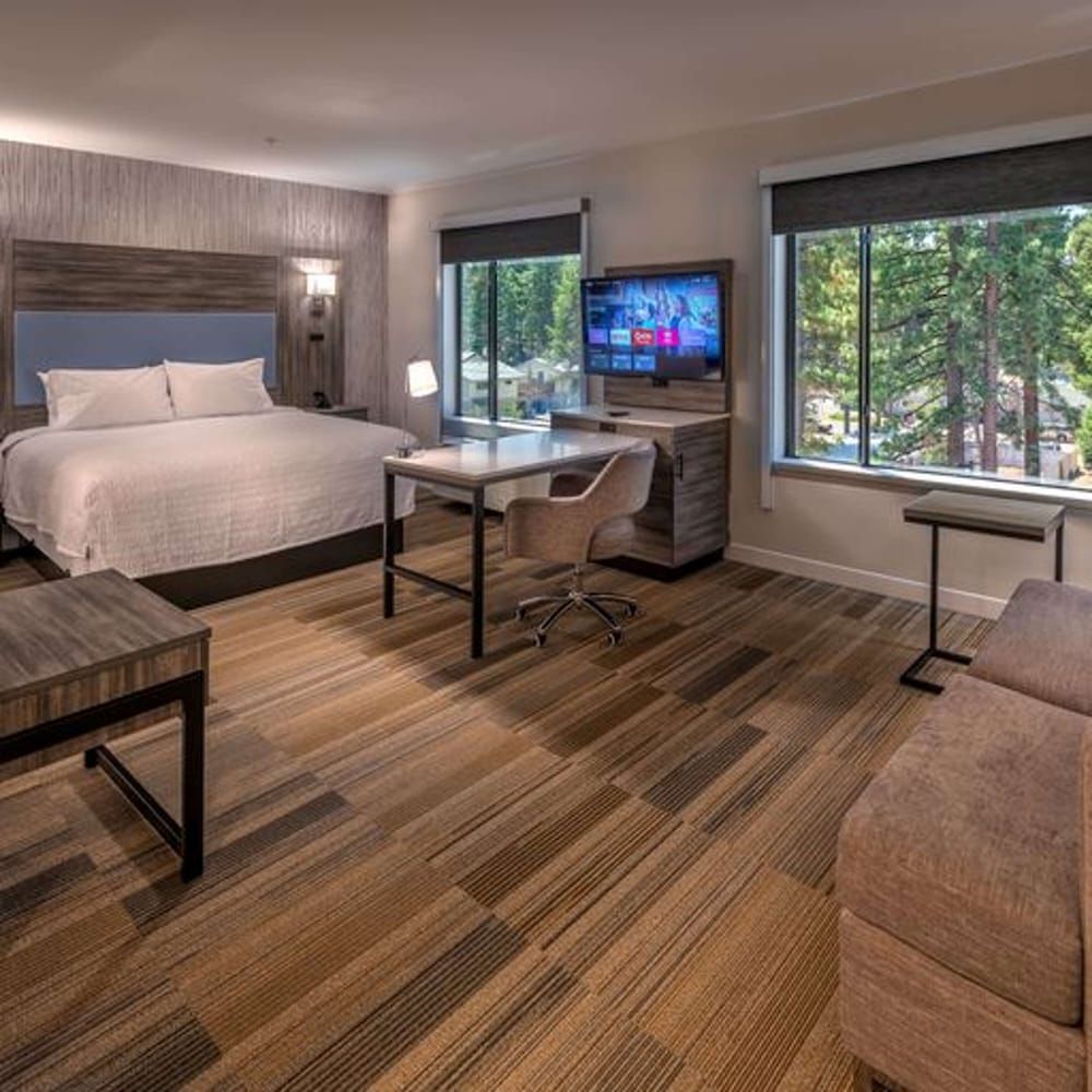undefined Hampton Inn & Suites South Lake Tahoe 8