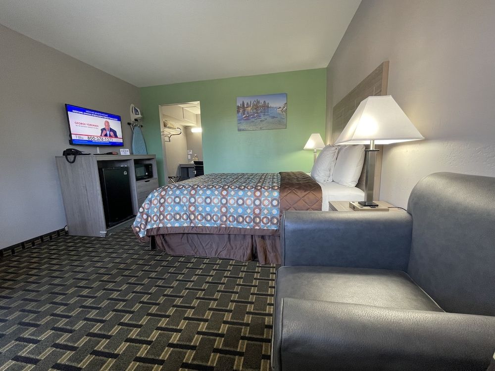 Travel Inn Room, 1 Queen Bed, Non Smoking