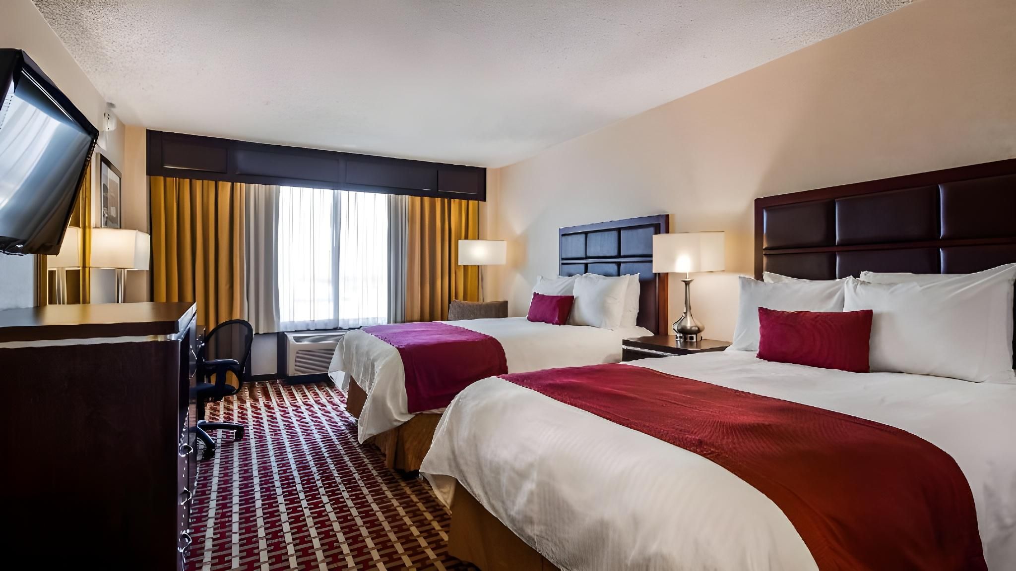 2 double beds, nonsmoking