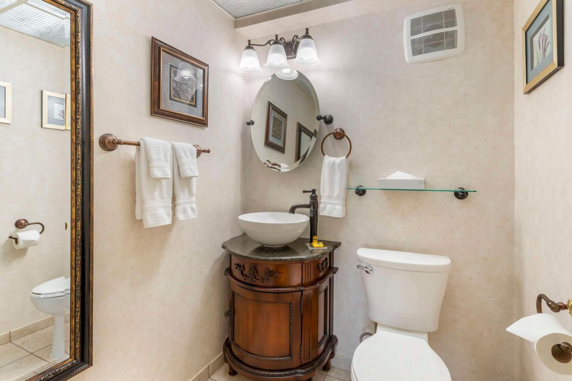 Suite - 1 King Bed, Nonsmoking, Executive Level
