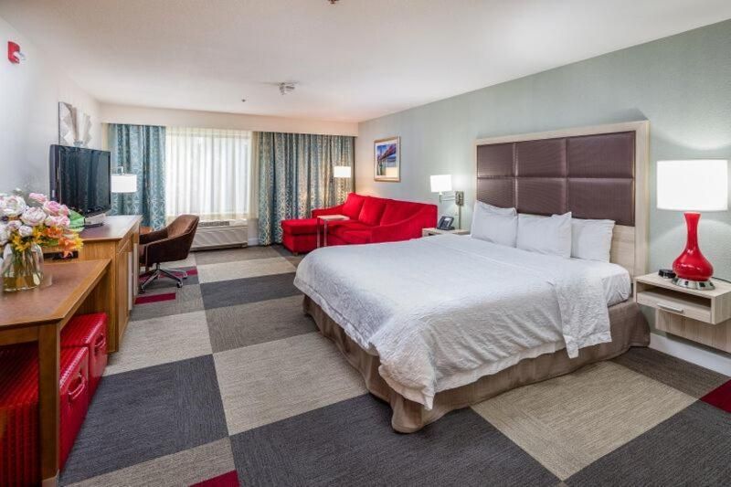 1 KING BED DELUXE NOSMOK