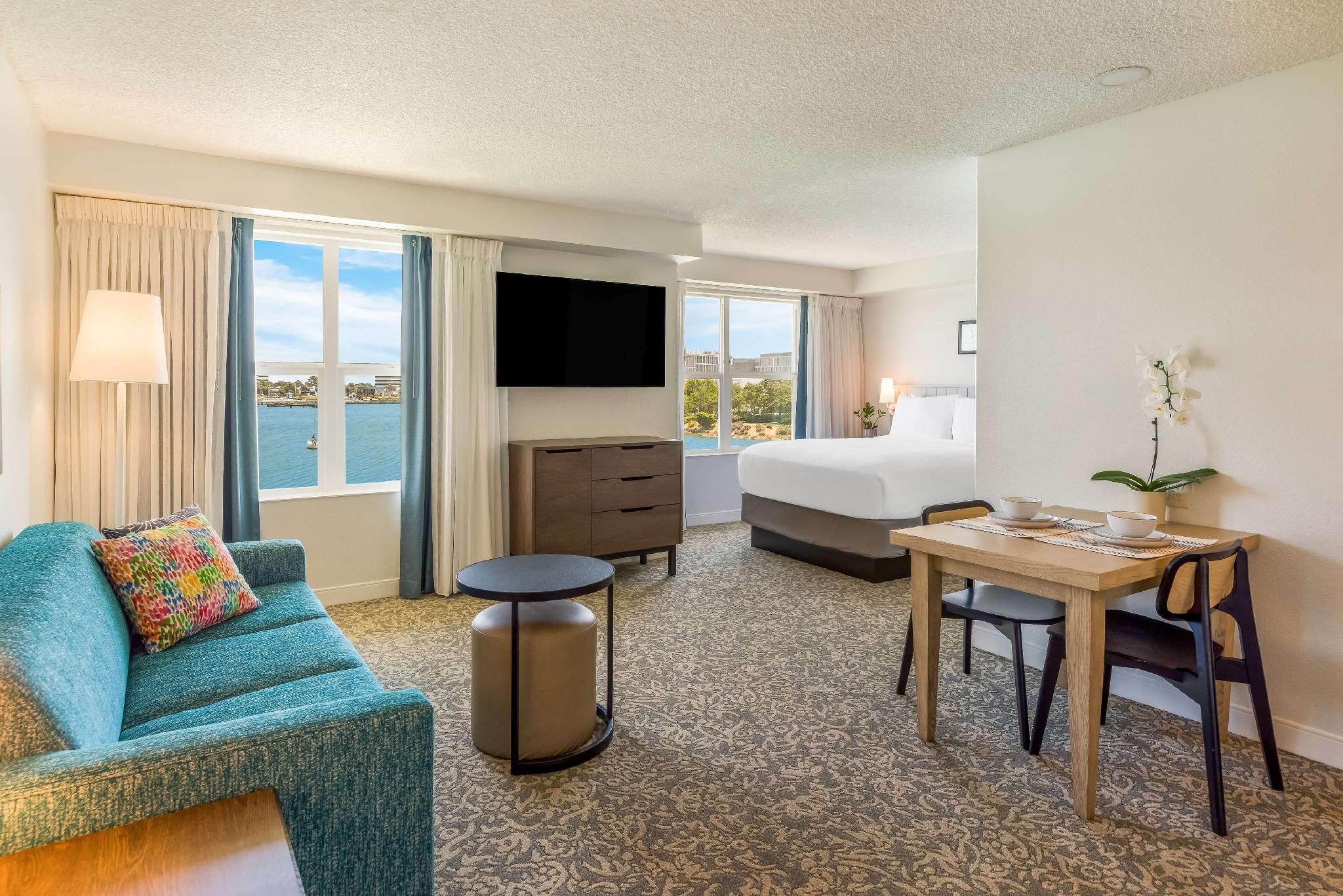 Hearing Accessible Bay View Studio Suite Queen