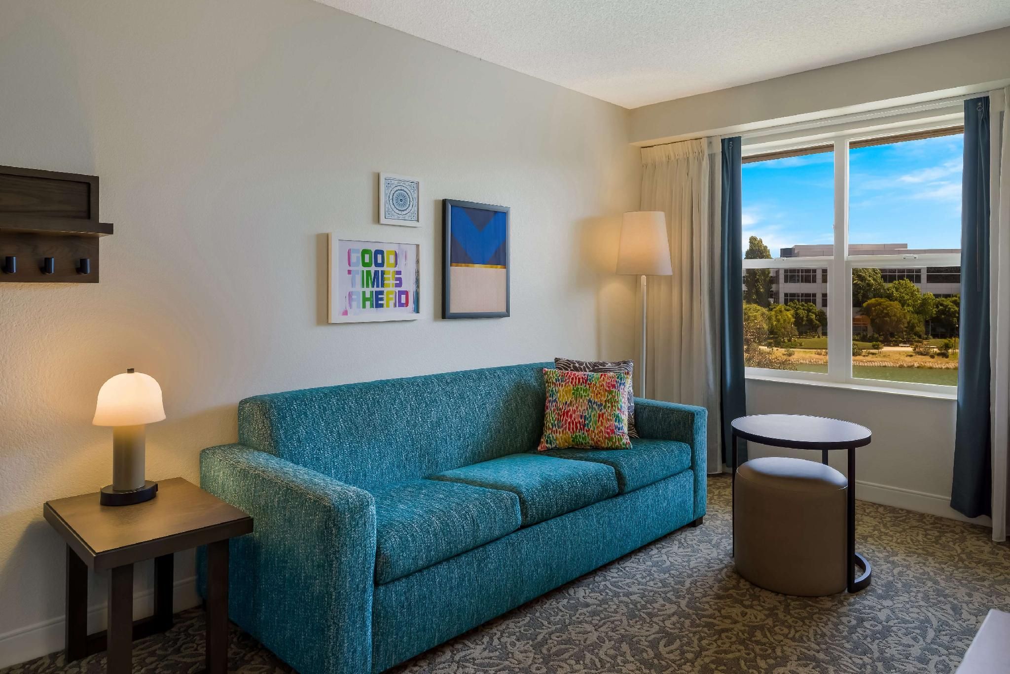 Sonesta ES Suites San Francisco Airport Oyster Point Waterfront Mobility Accessible Bay View One Bedroom Suite Queen Tub 3