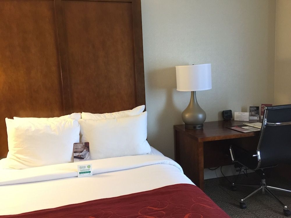 Suite, 1 King Bed with Sofa bed, Accessible, Non Smoking