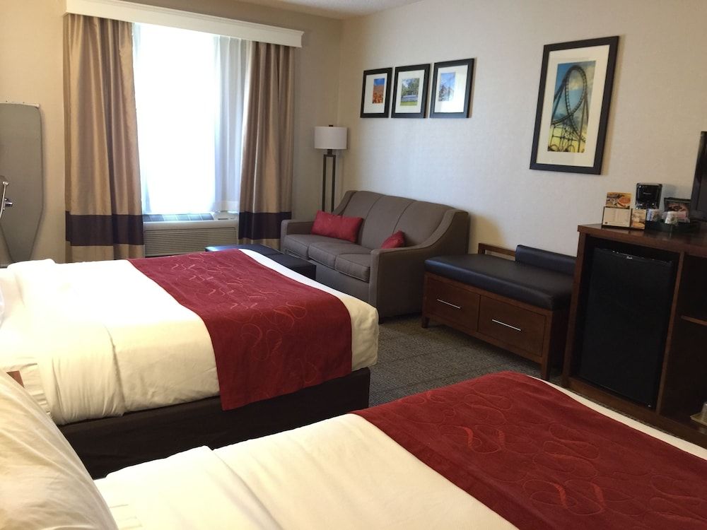 Room, 2 Queen Beds, Accessible, Non Smoking