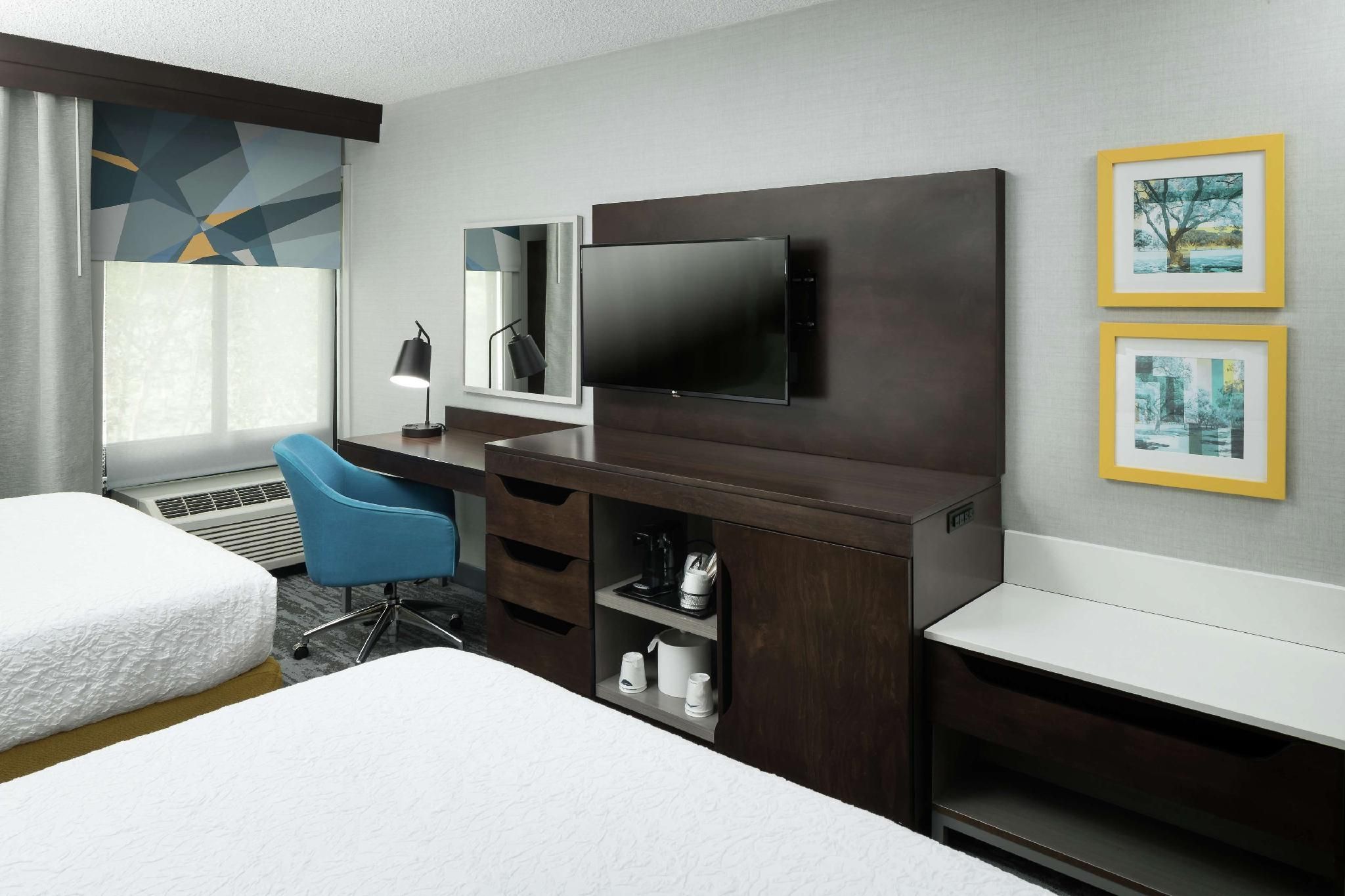 2 Queen Beds Nonsmoking