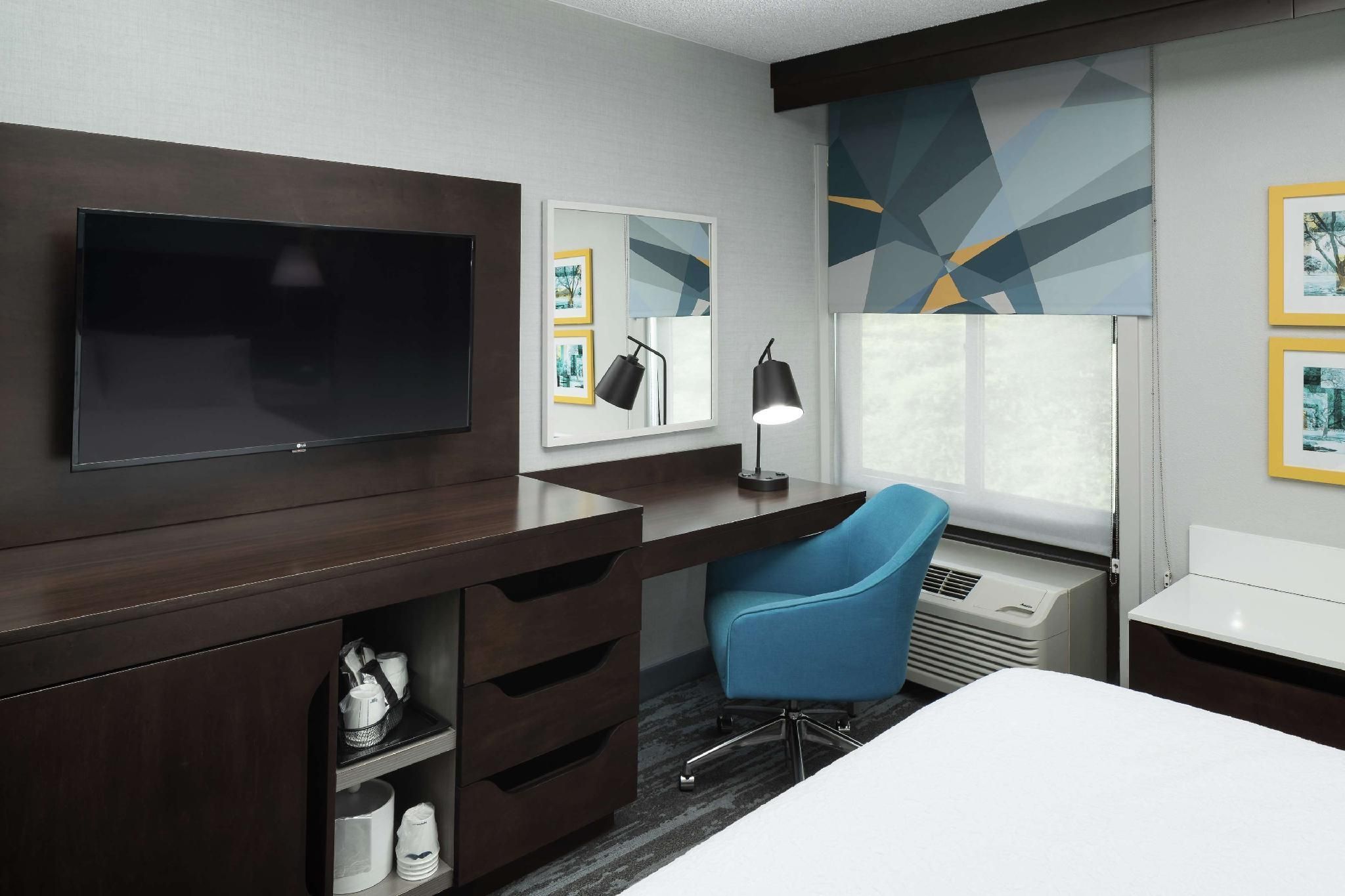 1 Queen Bed Nonsmoking