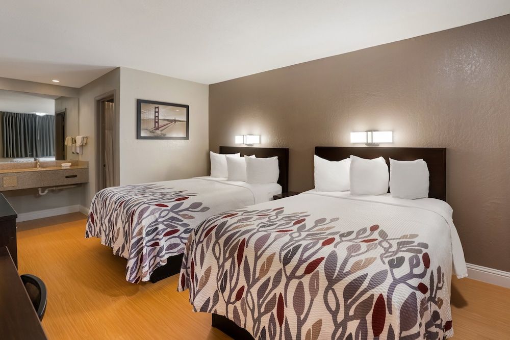 Deluxe Room, Multiple Beds, Non Smoking