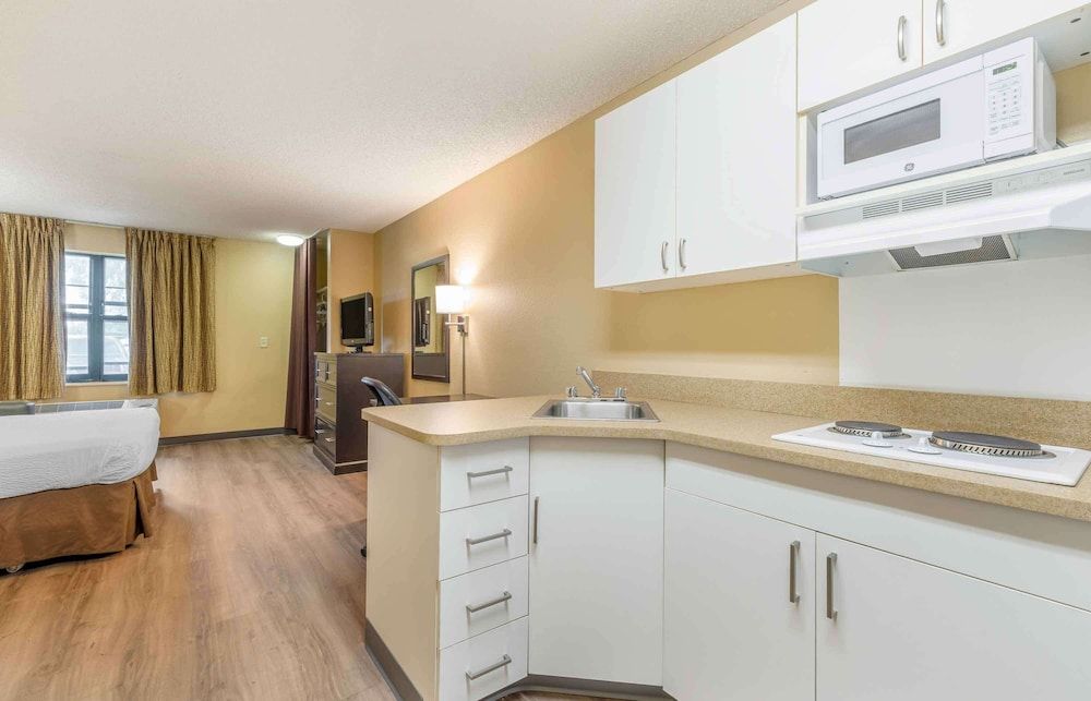 Extended Stay America Suites Temecula Wine Country Studio, 1 Queen Bed, Non Smoking 5