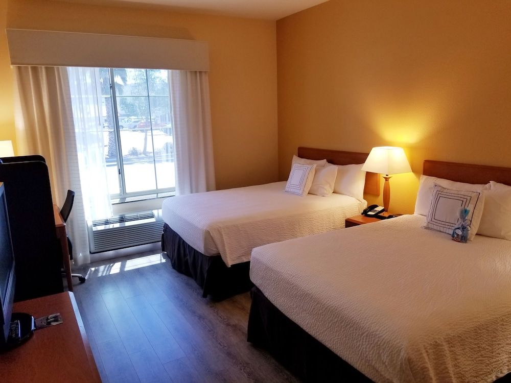 Room, 2 Queen Beds, Non Smoking