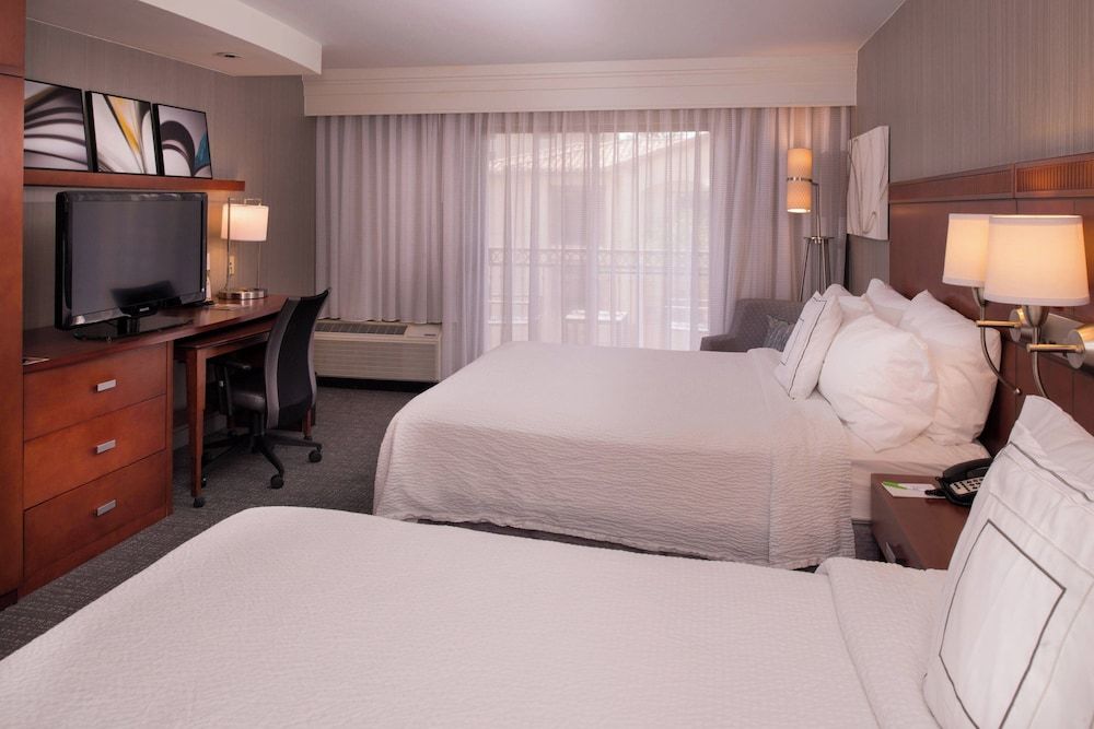 Room, 2 Queen Beds, Non Smoking