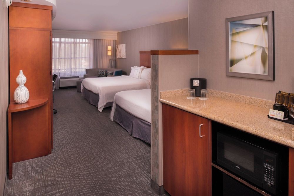 Room, Multiple Beds, Non Smoking