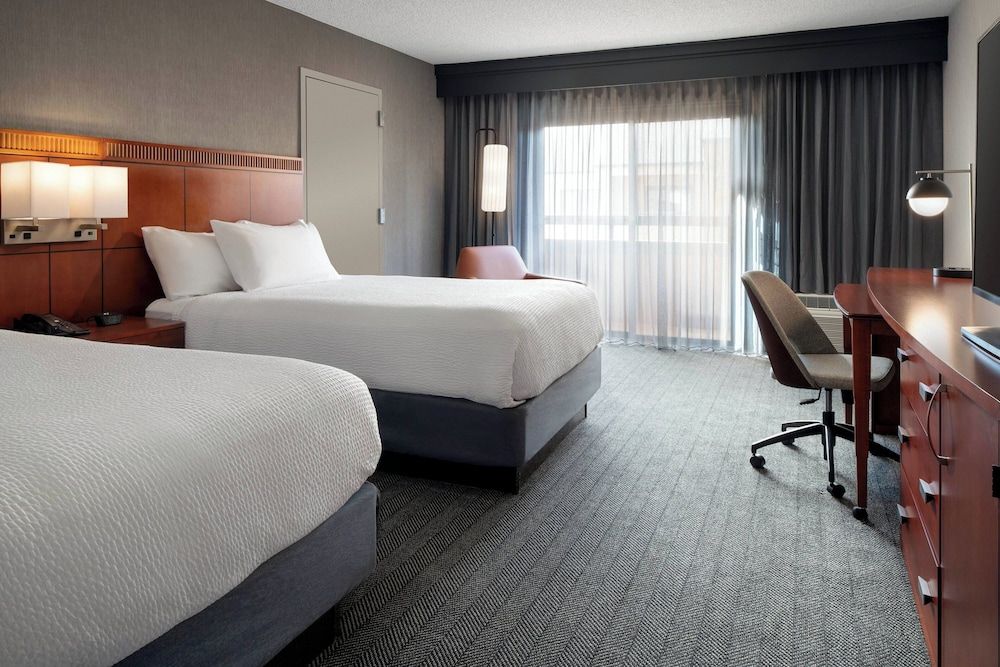 Room, 2 Queen Beds, Non Smoking, Balcony