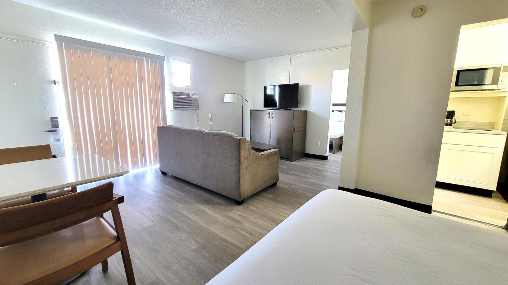 One-Bedroom Suite