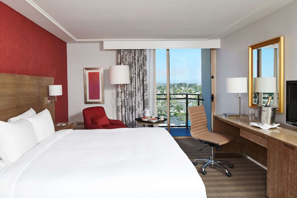 Executive Suite, 1 King Bed, Non Smoking