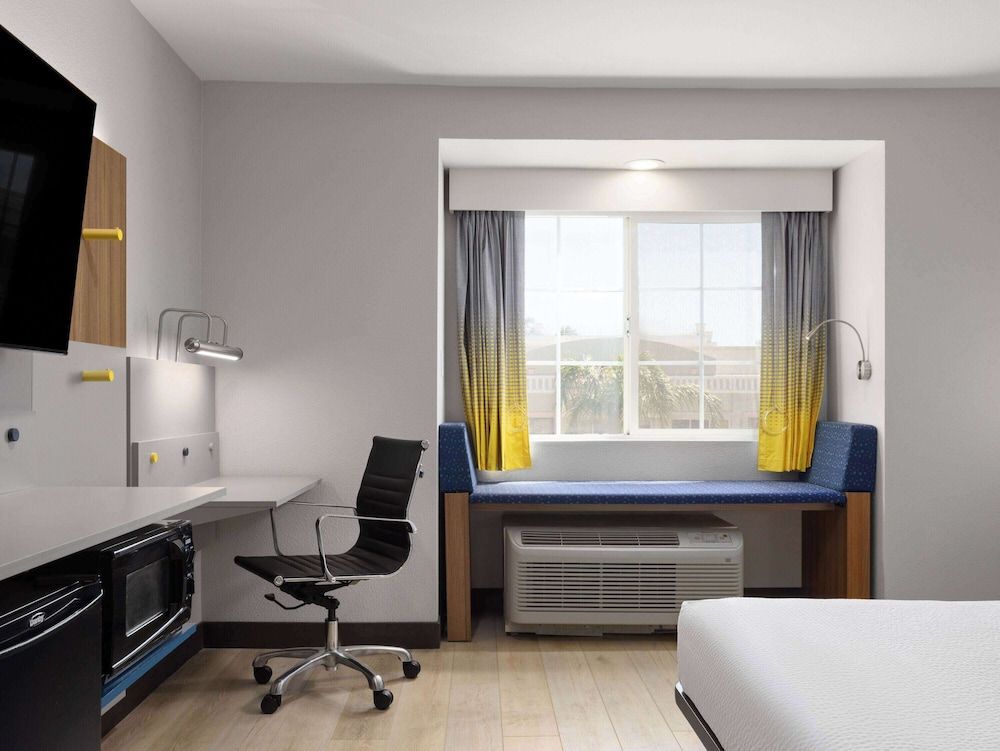 Room, 1 Queen Bed, Accessible, Non Smoking