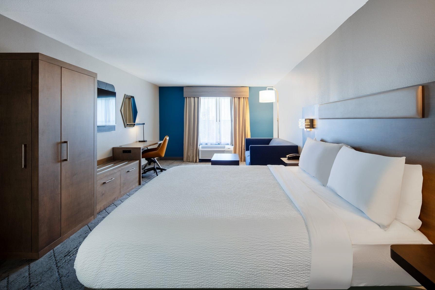 1 King Suite
