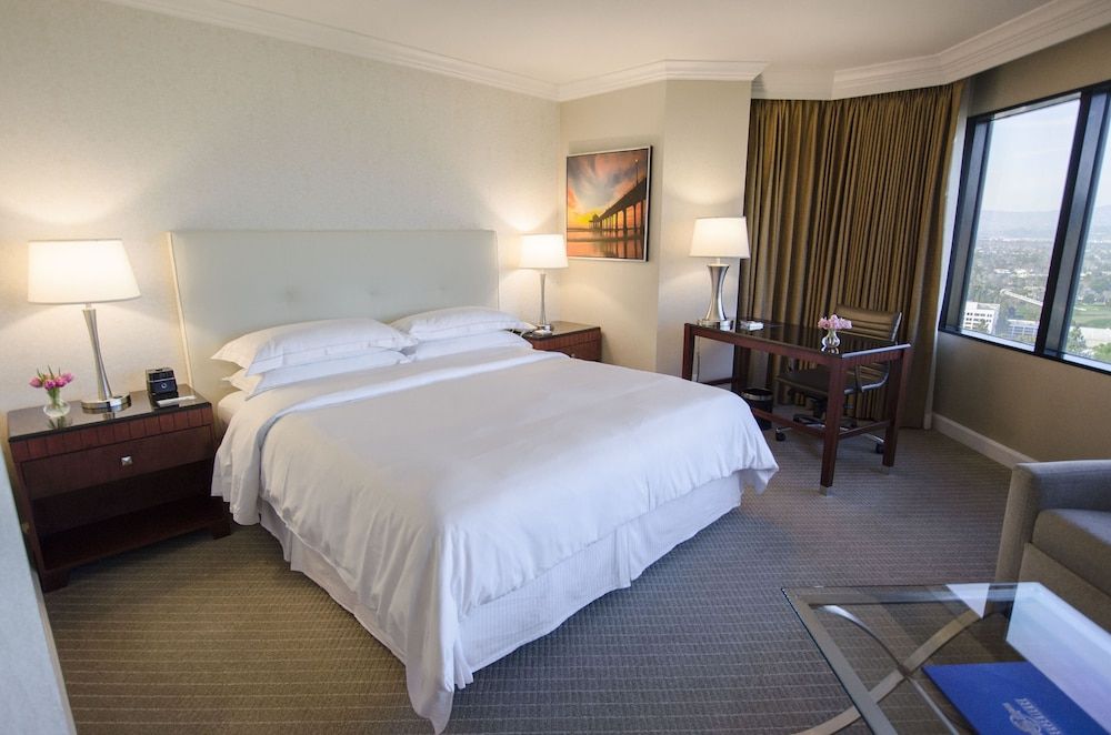 Executive Room, 1 King Bed with Sofa bed, Corner