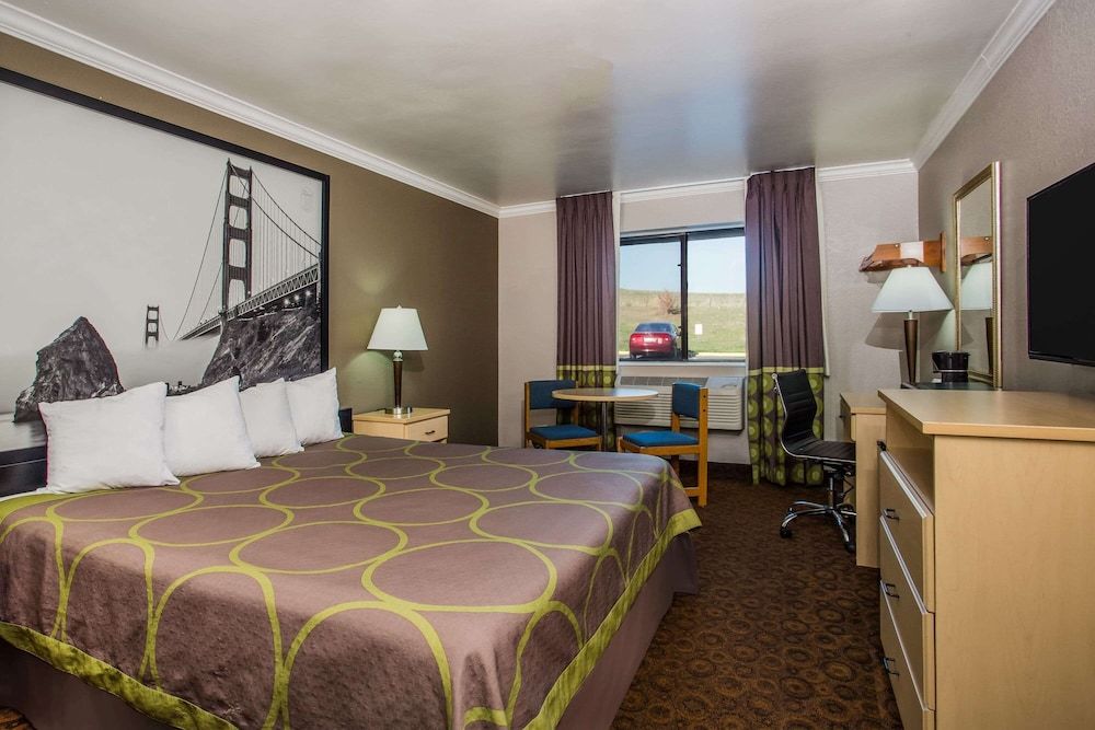 Room, 1 King Bed, Non Smoking