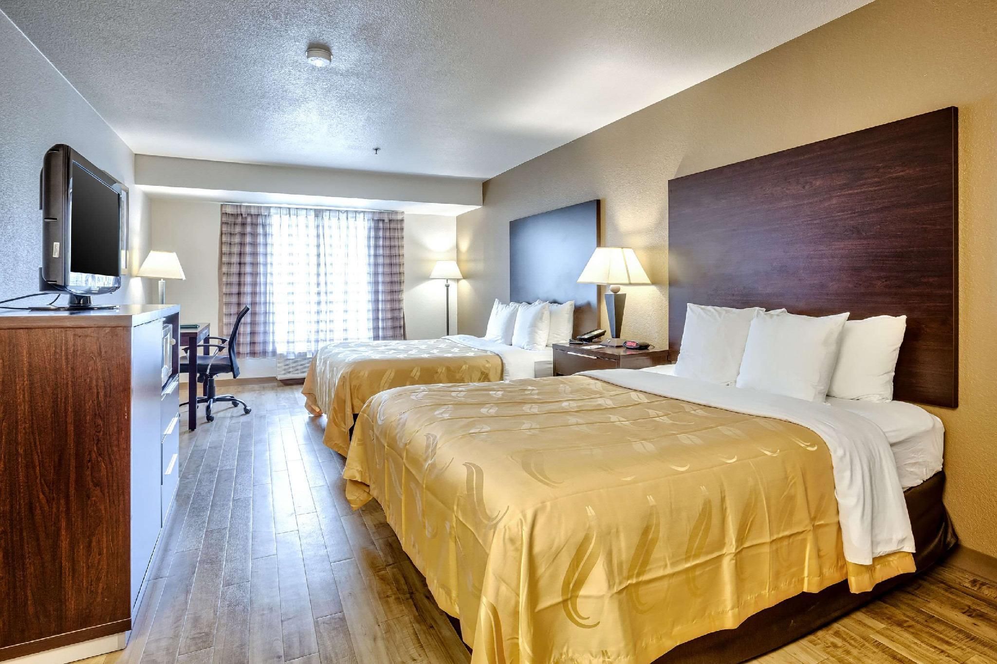 2 Queen beds, No Smoking