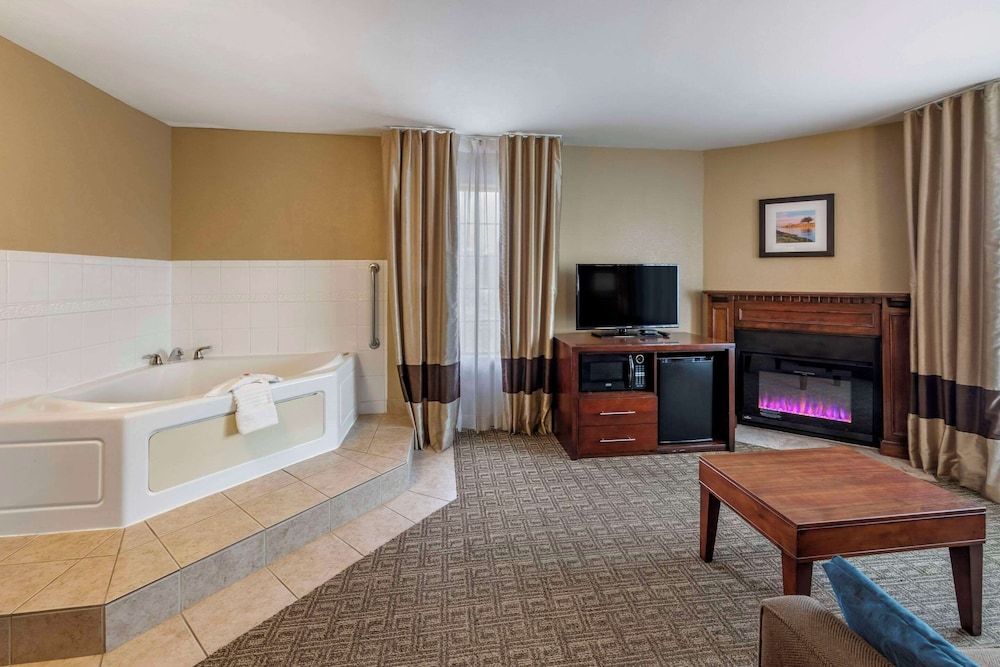 Studio Suite, 1 Queen Bed, Non Smoking
