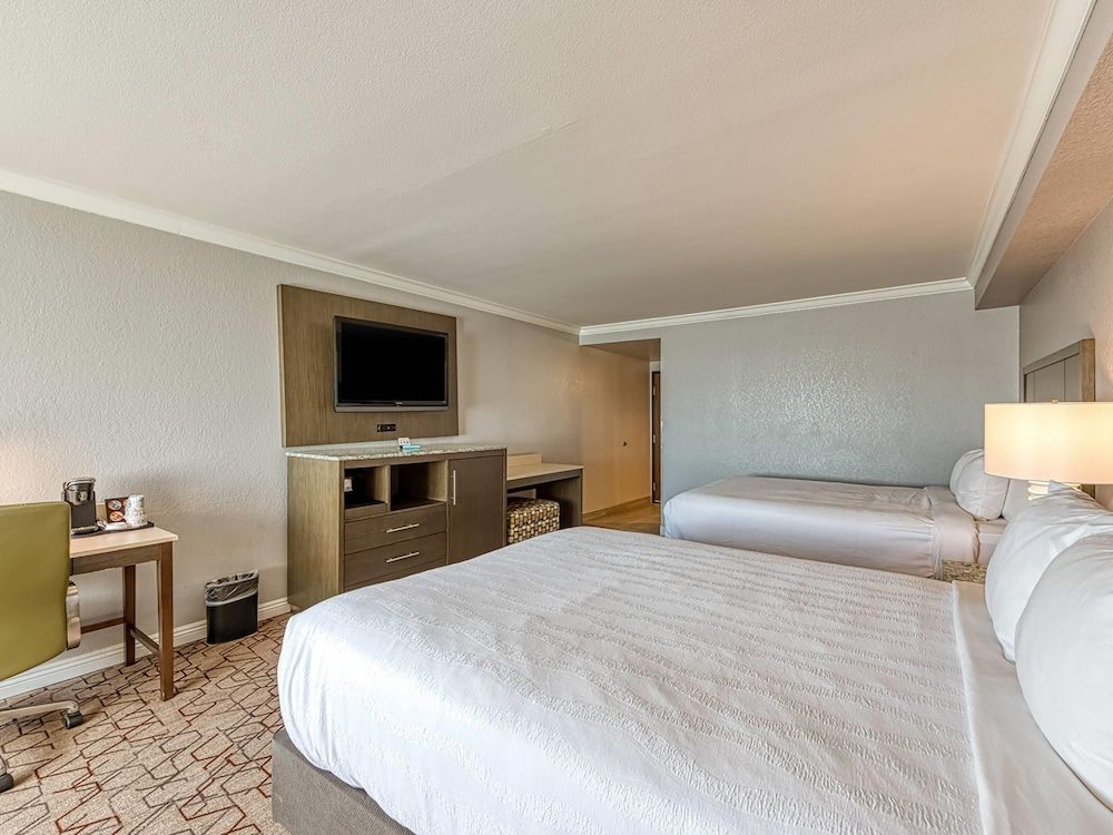 Amanzi Hotel, an Ascend Collection Hotel Standard Room, 2 Queen Beds, Non Smoking 2