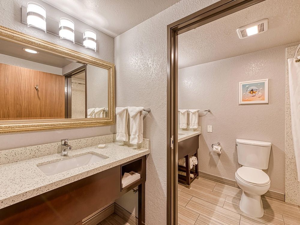 Amanzi Hotel, an Ascend Collection Hotel Standard Room, 2 Queen Beds, Non Smoking 6