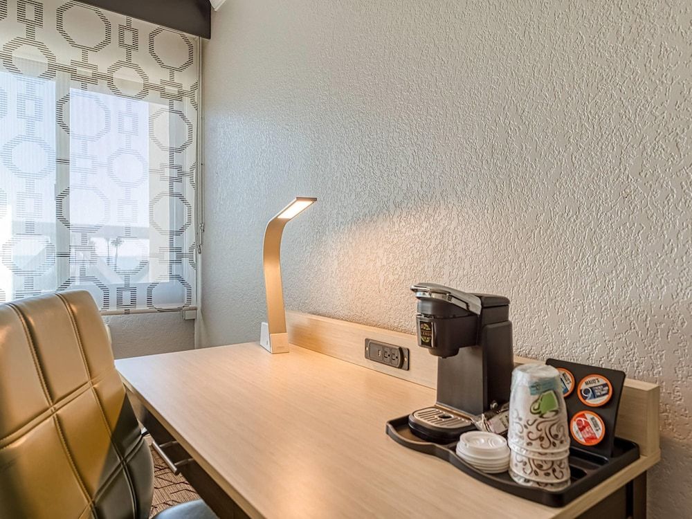 Amanzi Hotel, an Ascend Collection Hotel Standard Room, 2 Queen Beds, Non Smoking 11