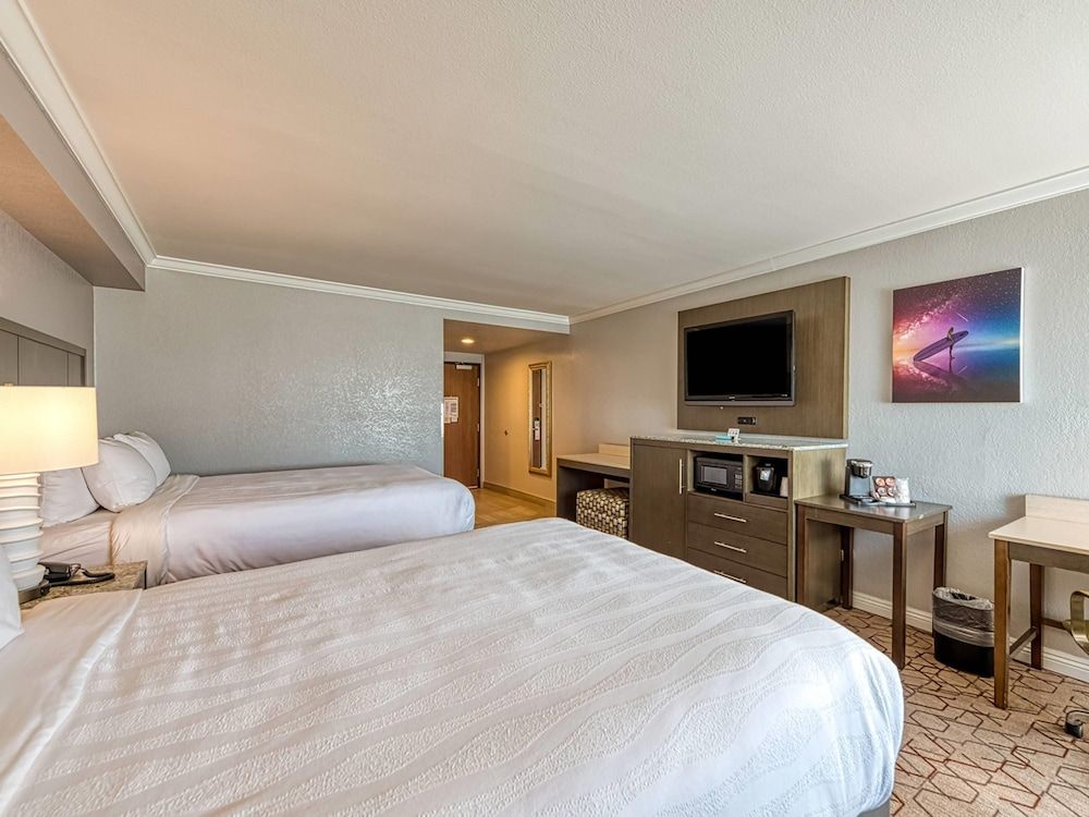 Amanzi Hotel, an Ascend Collection Hotel Standard Room, 2 Queen Beds, Accessible, Non Smoking (Accessible Tub) 5