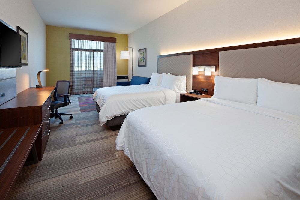 Suite, 2 Queen Beds, Patio