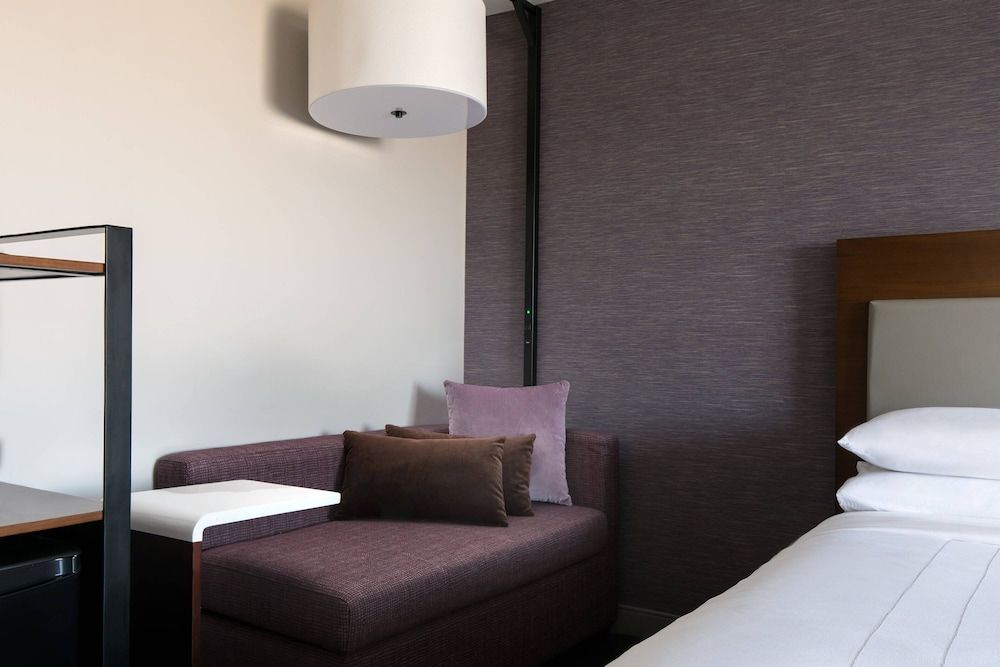 Room, 1 King Bed with Sofa bed, Non Smoking