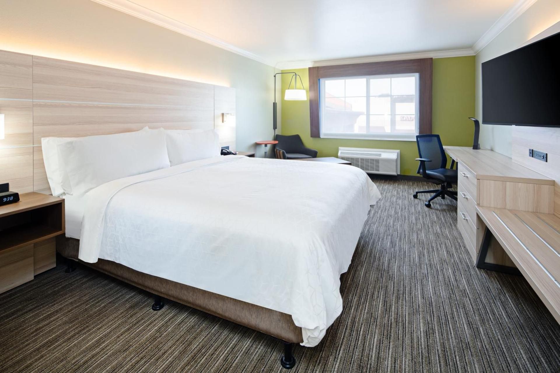 King Room - Mobility Access/Hearing Accessible