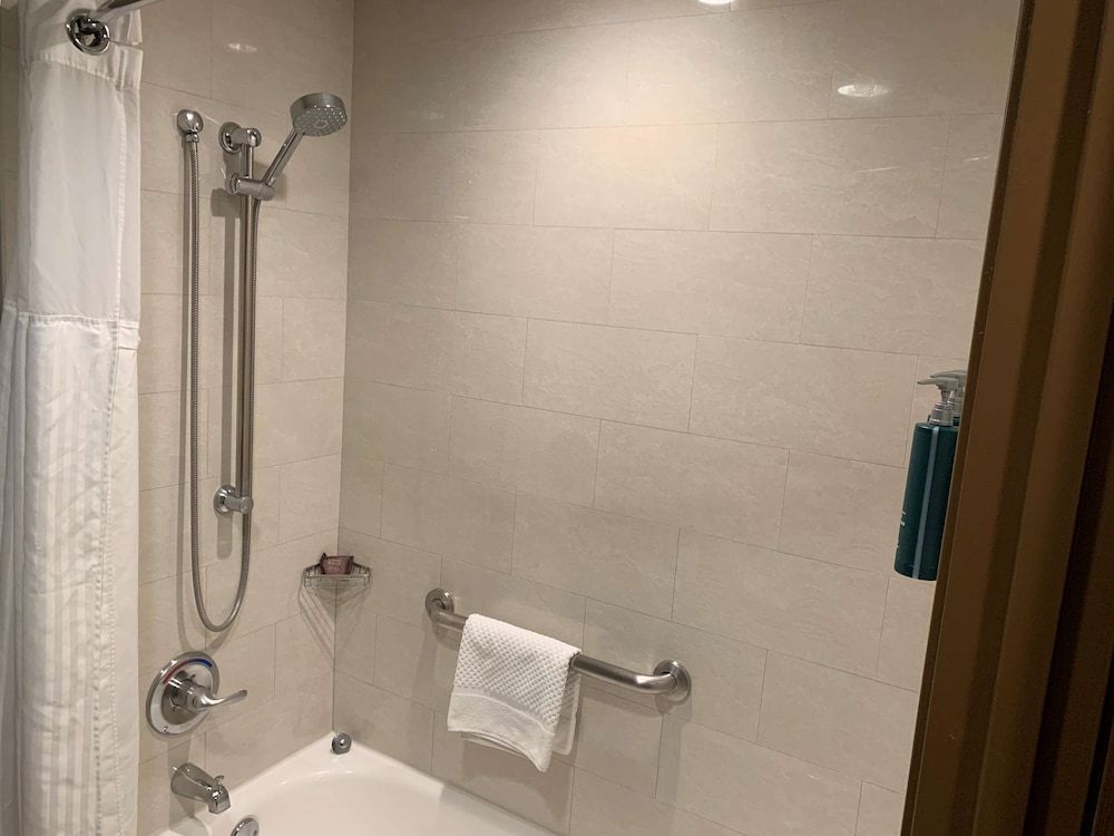Room, 2 Double Beds, Accessible, Bathtub (Mobility)