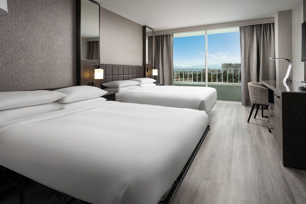 Room, 2 Queen Beds, Non Smoking, Balcony