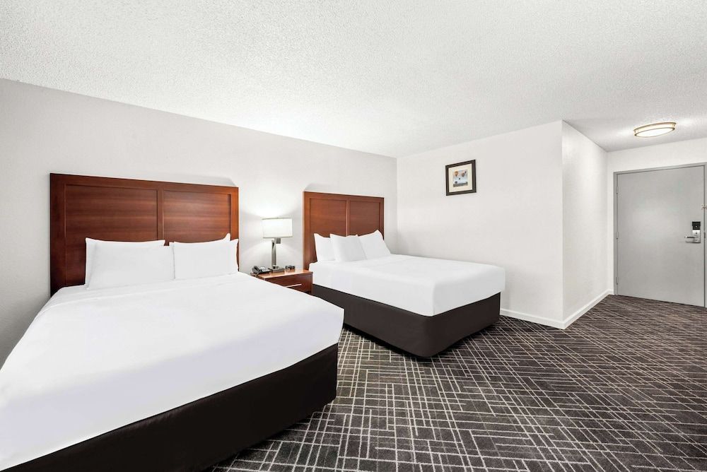 Standard Room, 2 Queen Beds, Non Smoking