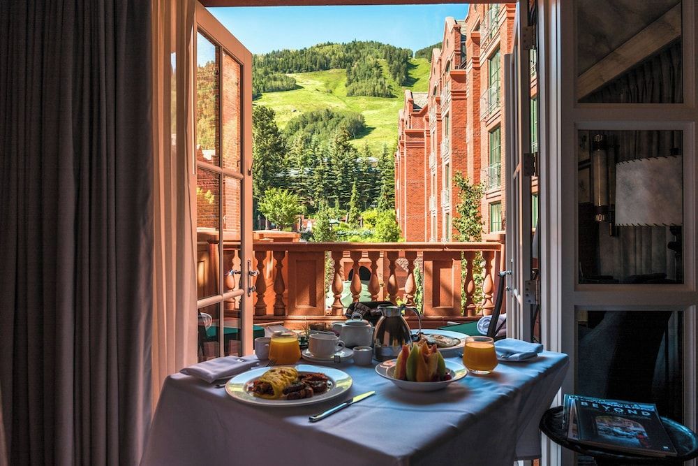 Grand Deluxe Room, 2 Double Beds, Balcony, Mountain View