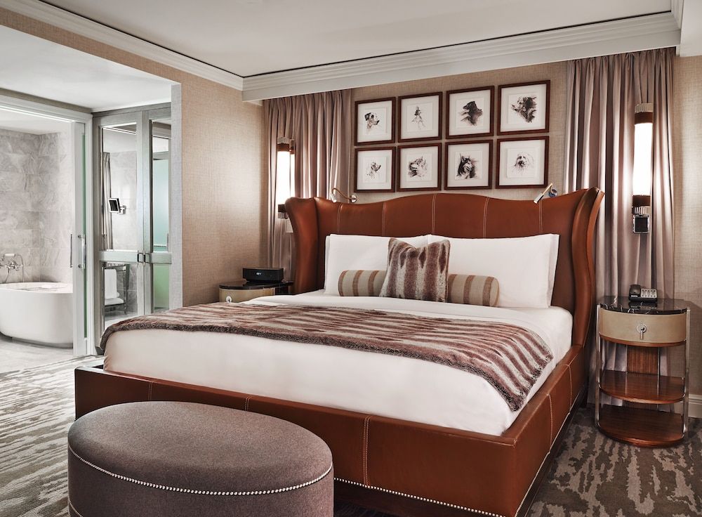 Junior Suite, 1 King Bed with Sofa bed