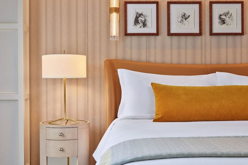 Deluxe Room, 1 King Bed (Hearing Accessible)